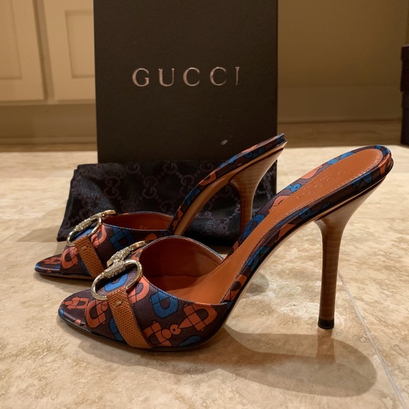 Gucci Satin Horsebit Heeled Sandals - Picture 2 of 6